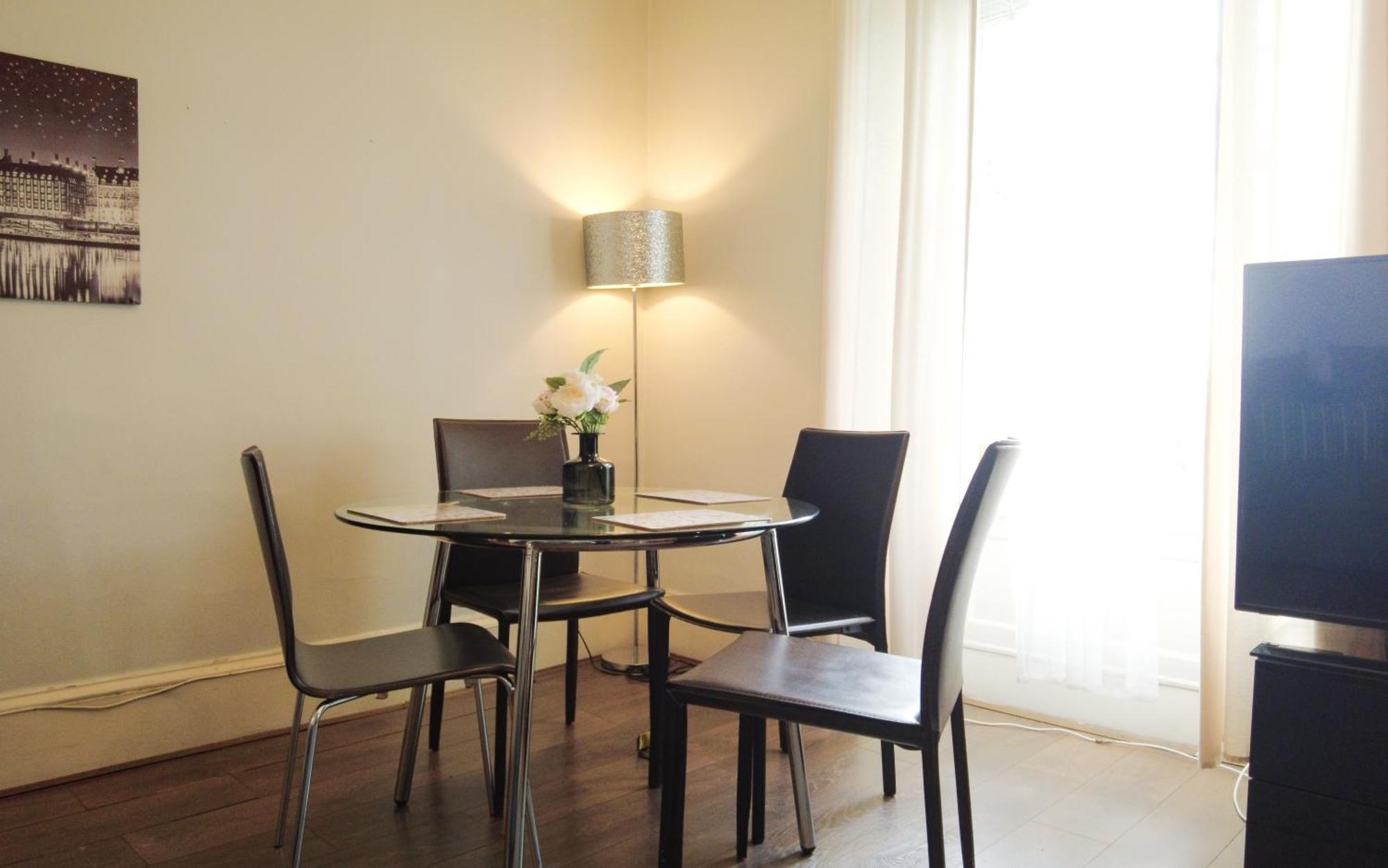 Appartement 1 Bedrooms Flat In Haymarket, Heart Of Flat Sleeps 4 , *